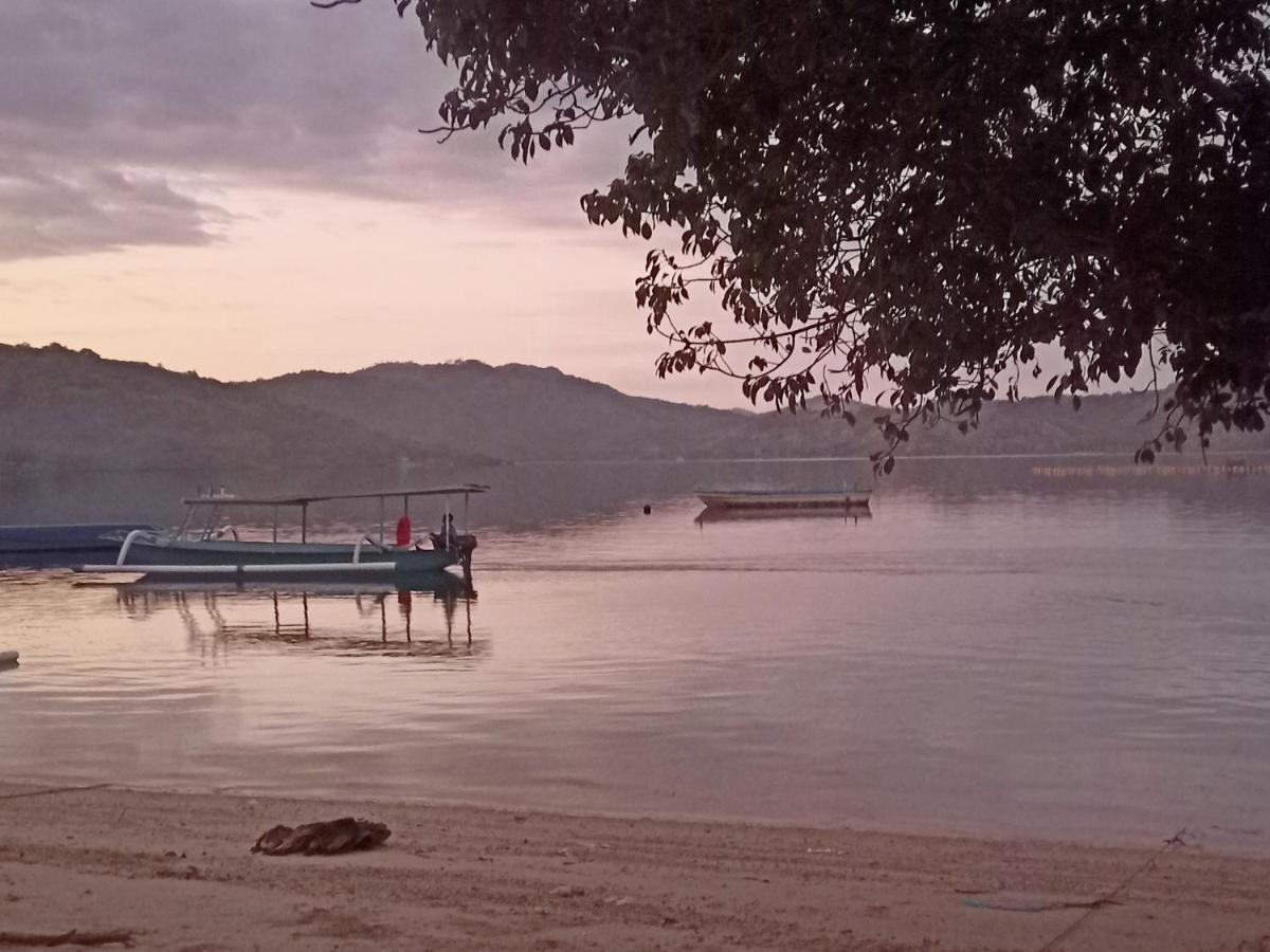 Yellow Coco Gili Gede Dış mekan fotoğraf