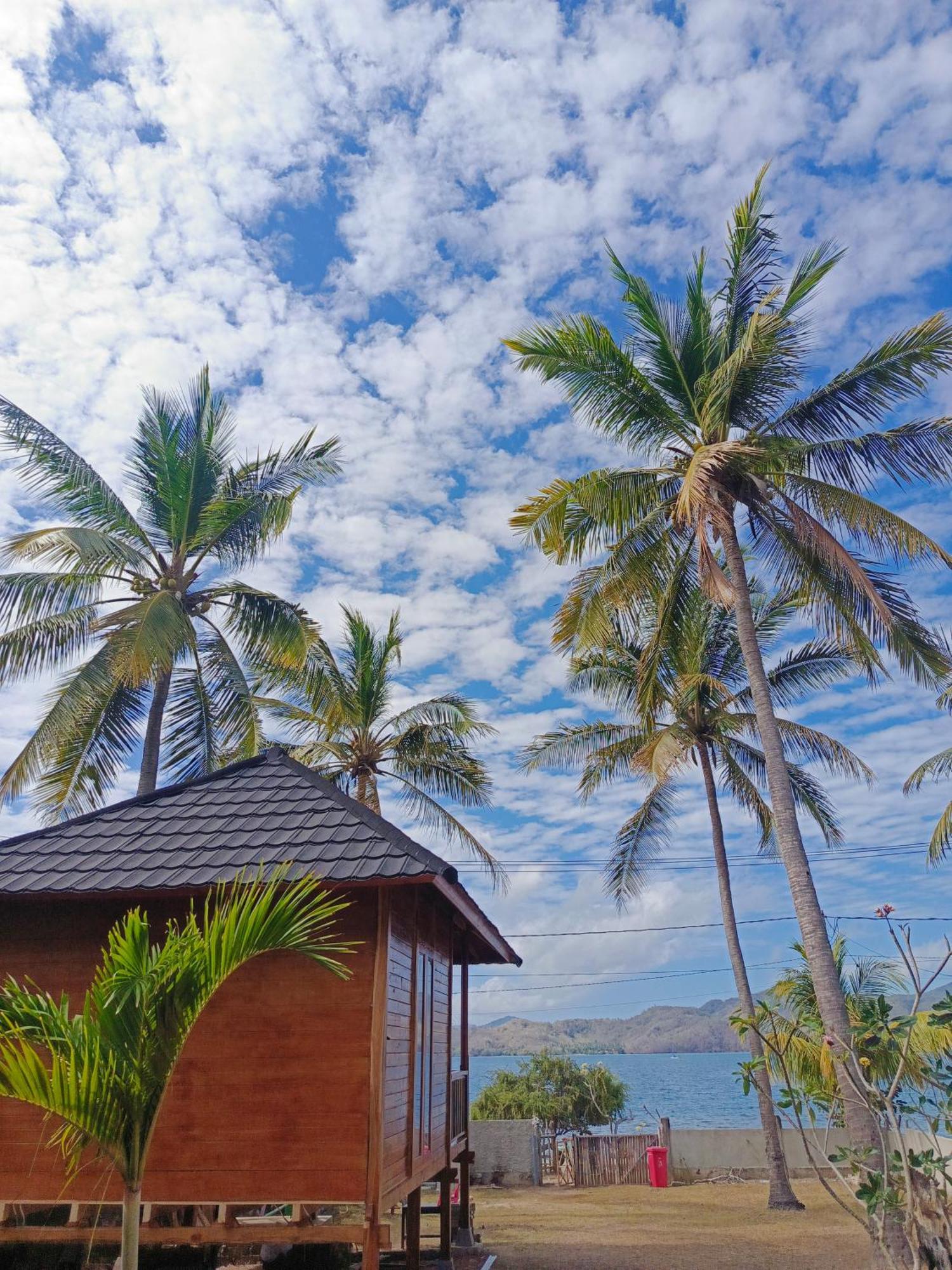 Yellow Coco Gili Gede Dış mekan fotoğraf